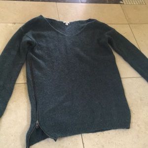 Long sleeve green sweater